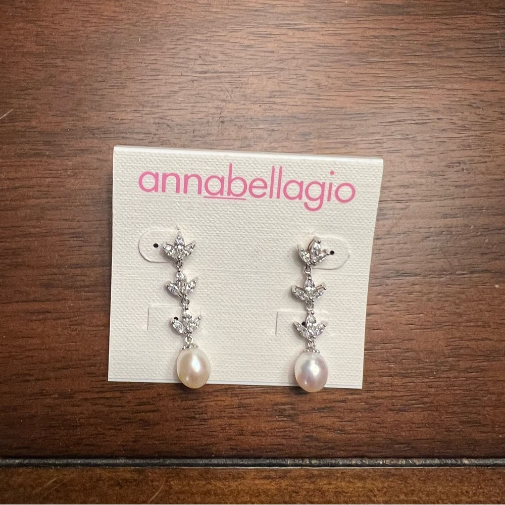 Anna Bellagio drop pearl earring - Picture 5 of 5